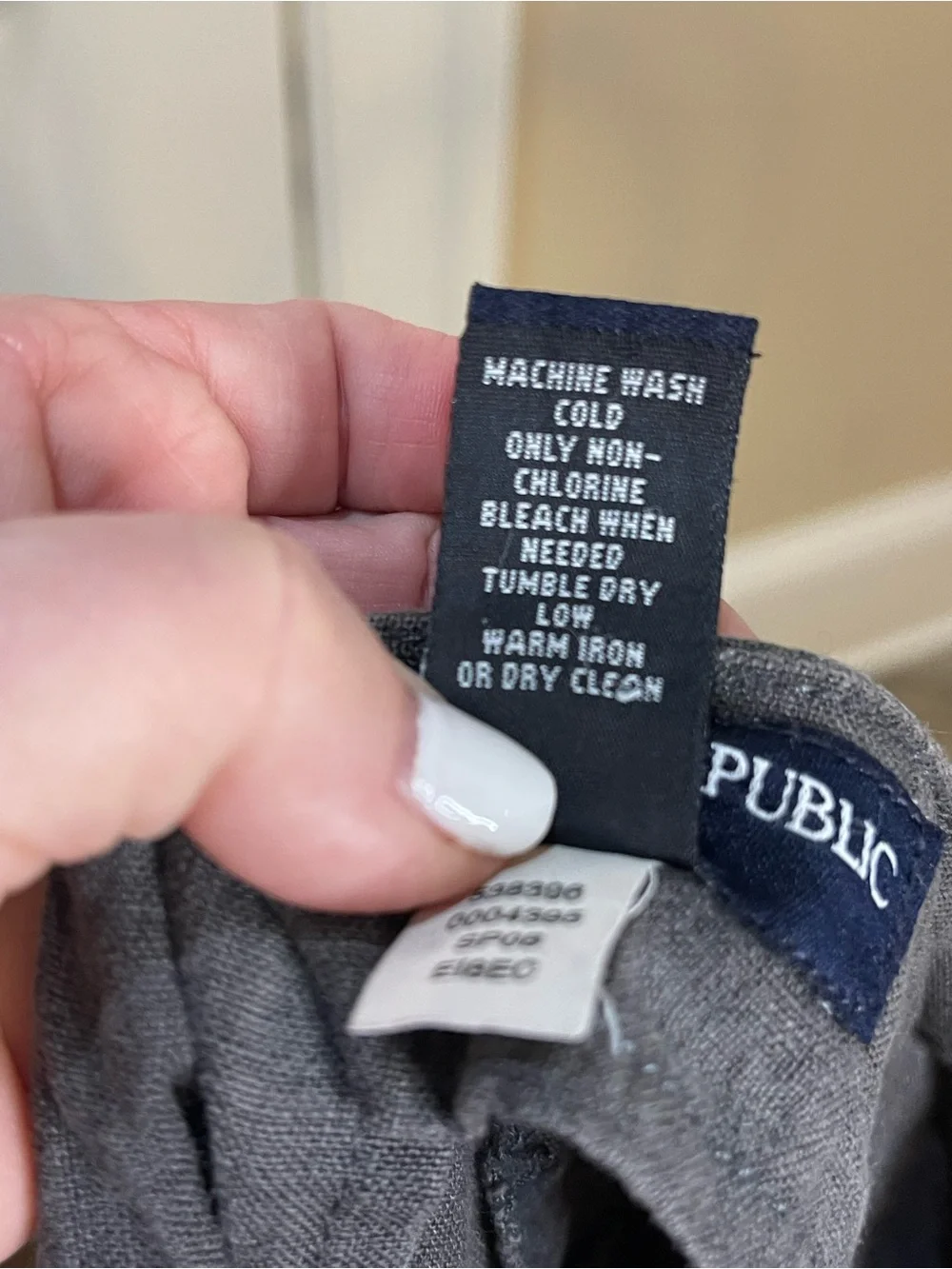 Banana Republic Women’s 100% Linen Pants in Charcoal 12